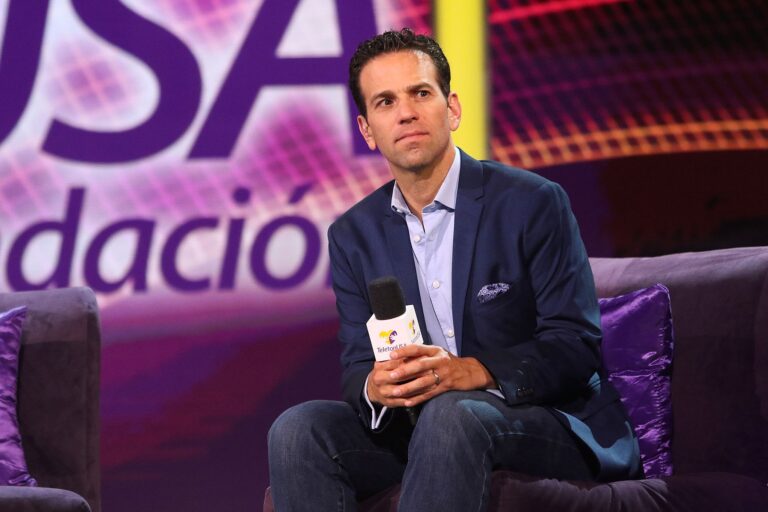 Carlos Loret de Mola
